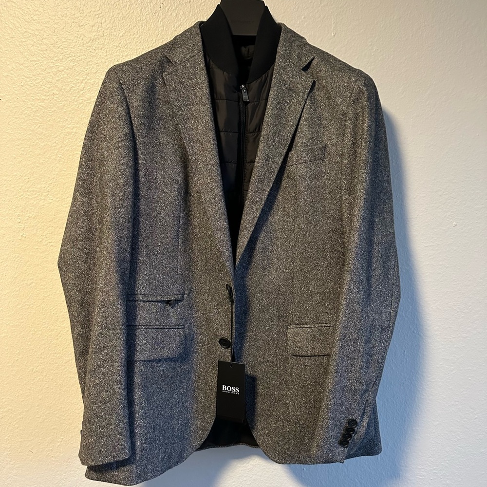 38R Boss Traveler Sport Coat With Detachable Inner Body Warmer.